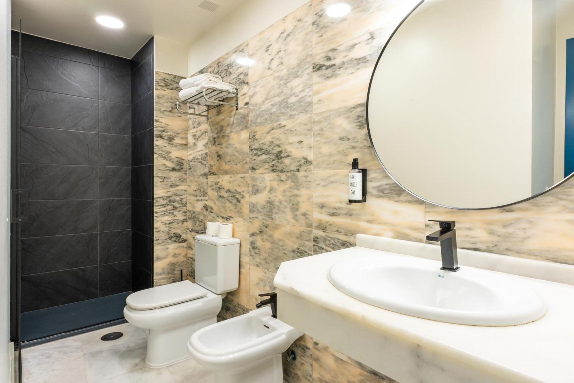 Smartr Sevilla Las Duenas Room photo